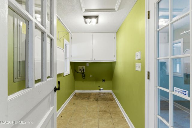 8243 CONCORD Boulevard E, Jacksonville, FL 32208