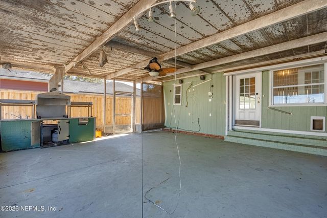 8243 CONCORD Boulevard E, Jacksonville, FL 32208