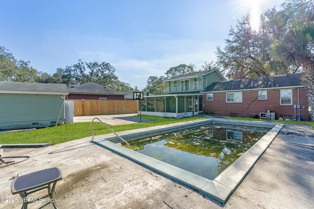 8243 CONCORD Boulevard E, Jacksonville, FL 32208