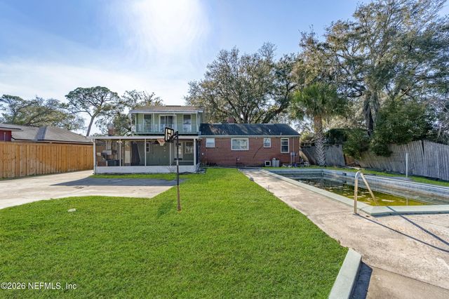 8243 CONCORD Boulevard E, Jacksonville, FL 32208