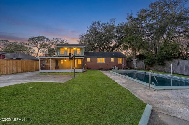 8243 CONCORD Boulevard E, Jacksonville, FL 32208