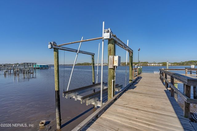 8243 CONCORD Boulevard E, Jacksonville, FL 32208