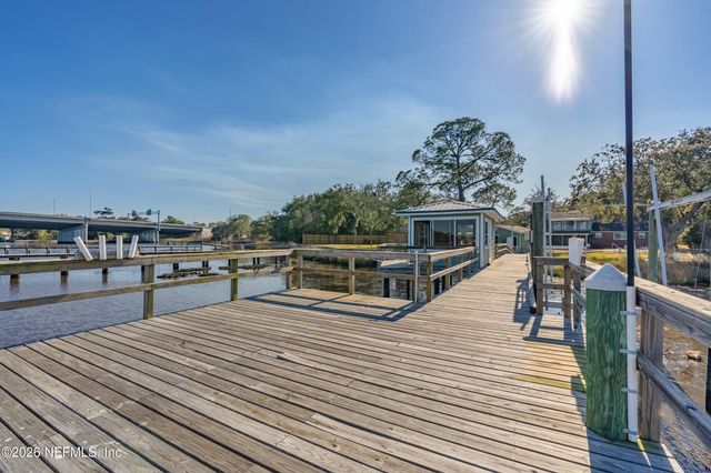 8243 CONCORD Boulevard E, Jacksonville, FL 32208