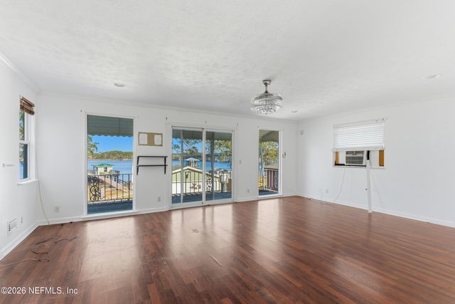 8243 CONCORD Boulevard E, Jacksonville, FL 32208