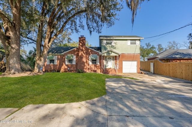 8243 CONCORD Boulevard E, Jacksonville, FL 32208