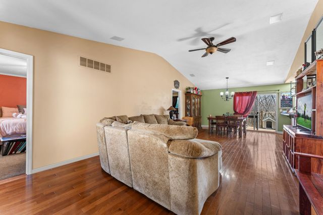 160 Yates Avenue, Reeds Spring, MO 65737