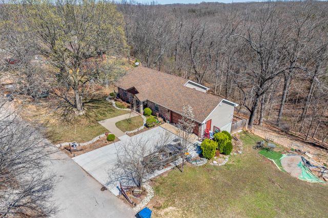 160 Yates Avenue, Reeds Spring, MO 65737