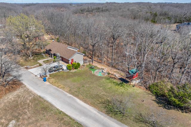 160 Yates Avenue, Reeds Spring, MO 65737