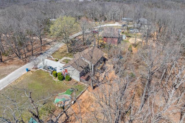 160 Yates Avenue, Reeds Spring, MO 65737