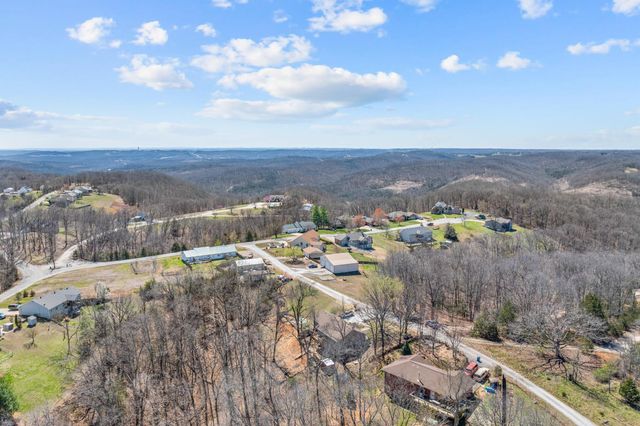 160 Yates Avenue, Reeds Spring, MO 65737