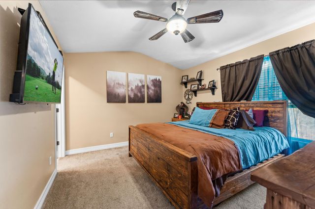 160 Yates Avenue, Reeds Spring, MO 65737