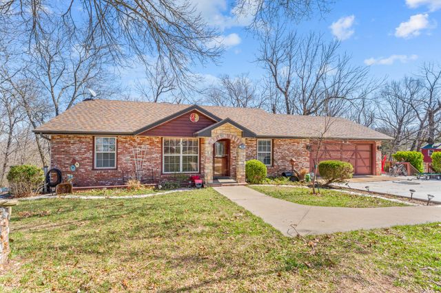 160 Yates Avenue, Reeds Spring, MO 65737