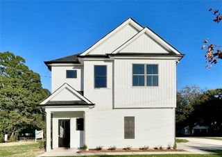12 Confederate NW Street, Cartersville, GA 30121