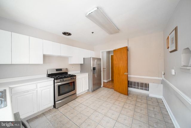 8020 EASTERN AVE NW, Washington, DC 20012