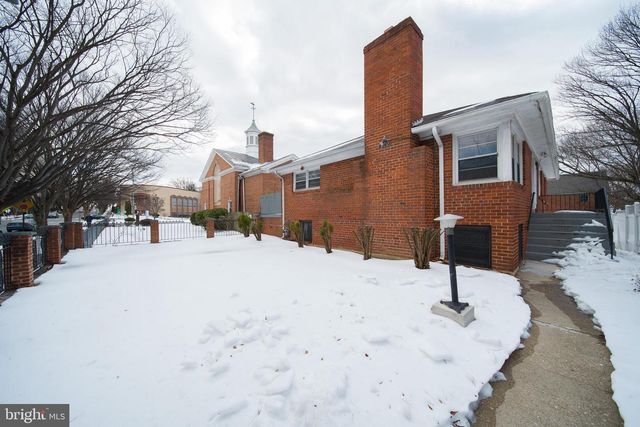 8020 EASTERN AVE NW, Washington, DC 20012