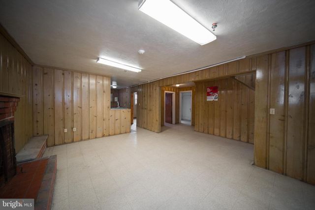 8020 EASTERN AVE NW, Washington, DC 20012