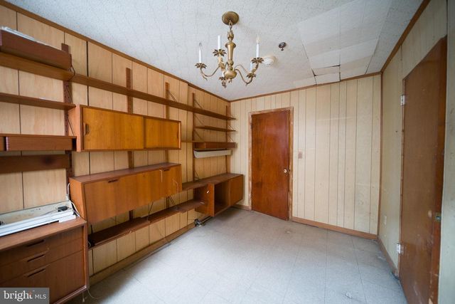 8020 EASTERN AVE NW, Washington, DC 20012