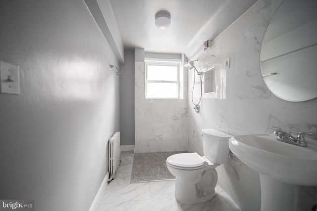 8020 EASTERN AVE NW, Washington, DC 20012