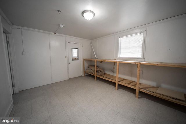 8020 EASTERN AVE NW, Washington, DC 20012