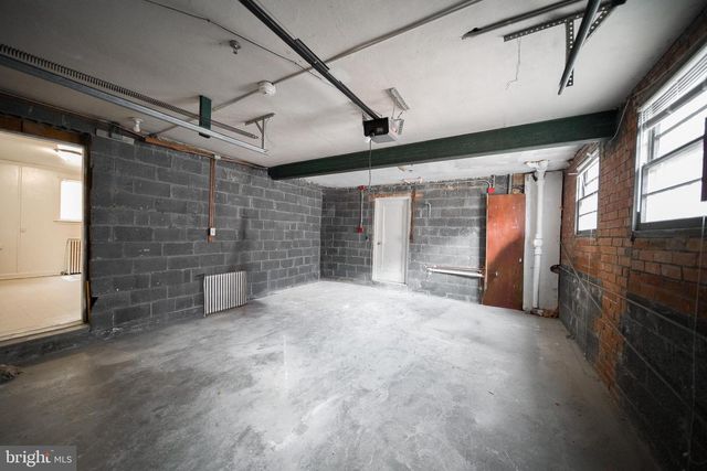 8020 EASTERN AVE NW, Washington, DC 20012