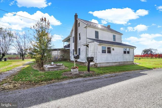 5270 PINE HILL RD, Dover, PA 17315