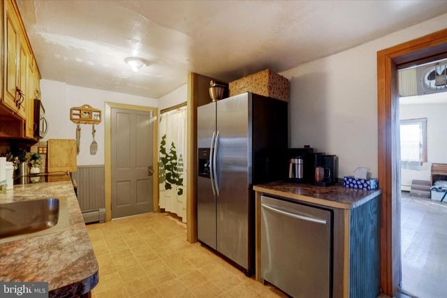 5270 PINE HILL RD, Dover, PA 17315