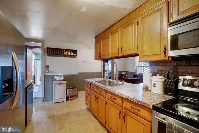 5270 PINE HILL RD, Dover, PA 17315