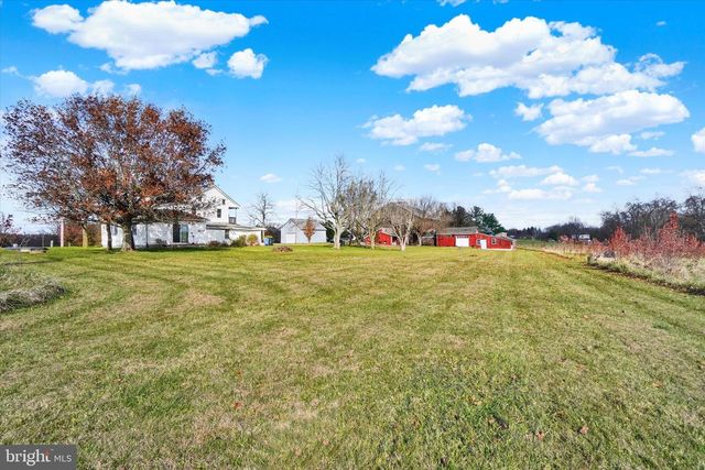 5270 PINE HILL RD, Dover, PA 17315