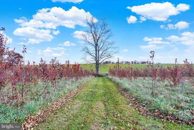 5270 PINE HILL RD, Dover, PA 17315