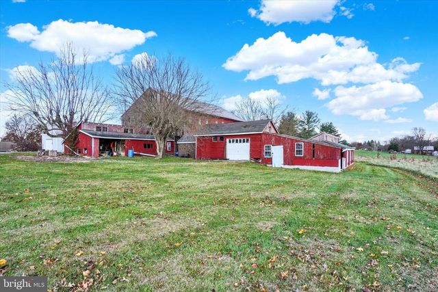 5270 PINE HILL RD, Dover, PA 17315