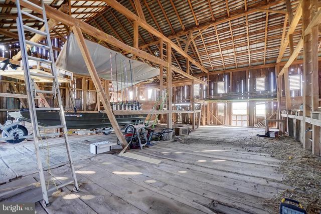 5270 PINE HILL RD, Dover, PA 17315