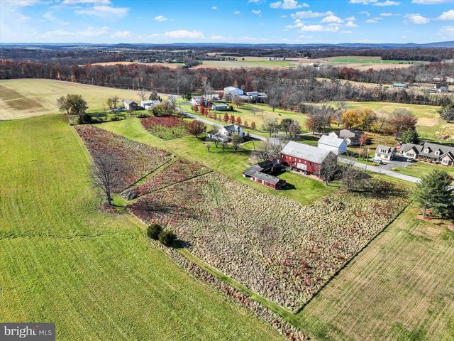 5270 PINE HILL RD, Dover, PA 17315