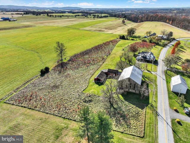 5270 PINE HILL RD, Dover, PA 17315