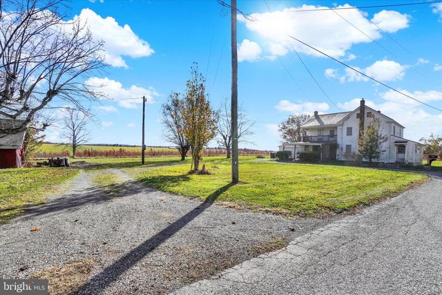 5270 PINE HILL RD, Dover, PA 17315