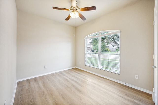 6916 Cloudcroft Lane, Fort Worth, TX 76131