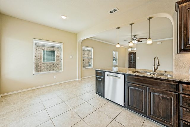 6916 Cloudcroft Lane, Fort Worth, TX 76131