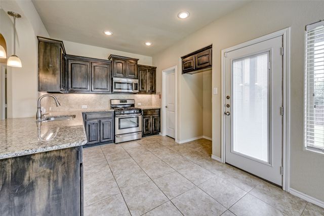 6916 Cloudcroft Lane, Fort Worth, TX 76131