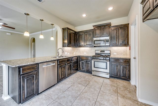 6916 Cloudcroft Lane, Fort Worth, TX 76131