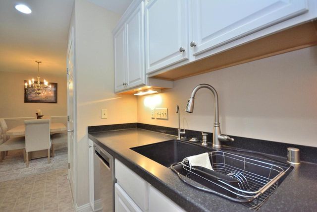 1530 Roxbury WAY, Waukesha, WI 53186
