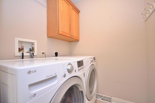 1530 Roxbury WAY, Waukesha, WI 53186