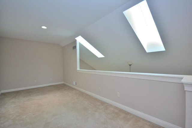 1530 Roxbury WAY, Waukesha, WI 53186