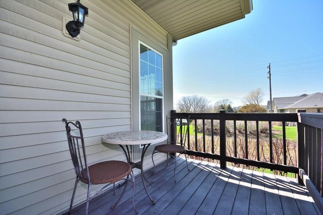 1530 Roxbury WAY, Waukesha, WI 53186