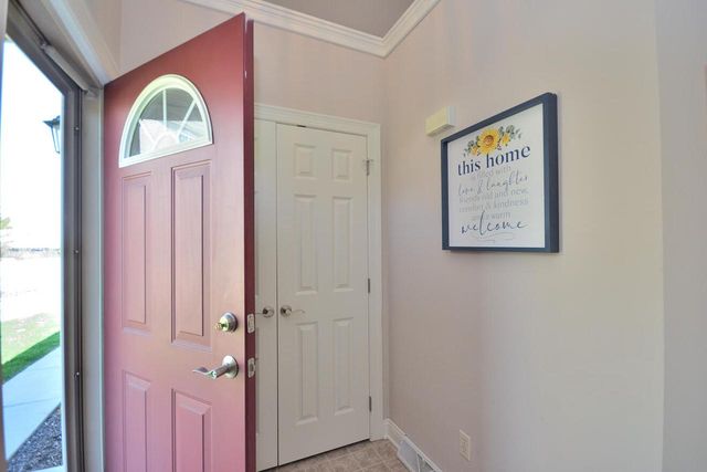 1530 Roxbury WAY, Waukesha, WI 53186