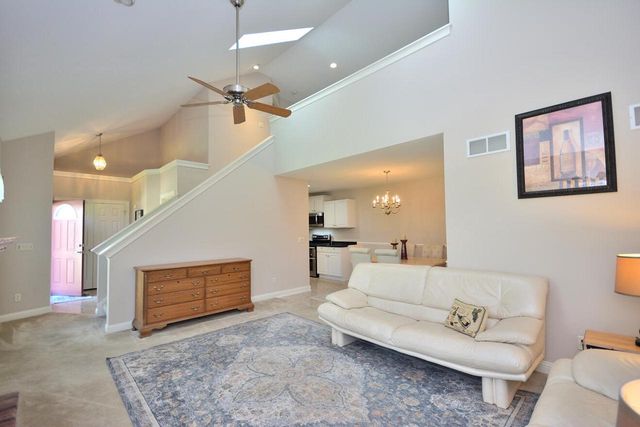 1530 Roxbury WAY, Waukesha, WI 53186