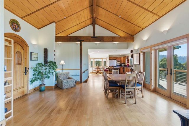 1175 Eagle Hill Road, Royal Oaks, CA 95076