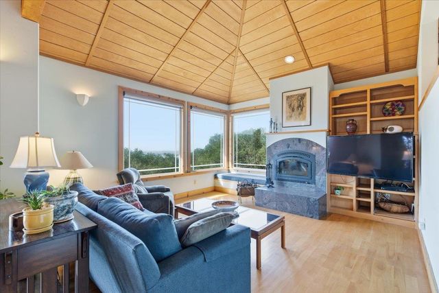 1175 Eagle Hill Road, Royal Oaks, CA 95076