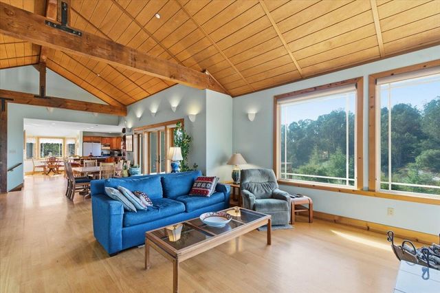 1175 Eagle Hill Road, Royal Oaks, CA 95076