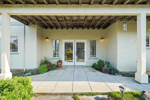 1175 Eagle Hill Road, Royal Oaks, CA 95076