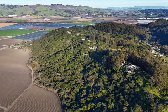 1175 Eagle Hill Road, Royal Oaks, CA 95076