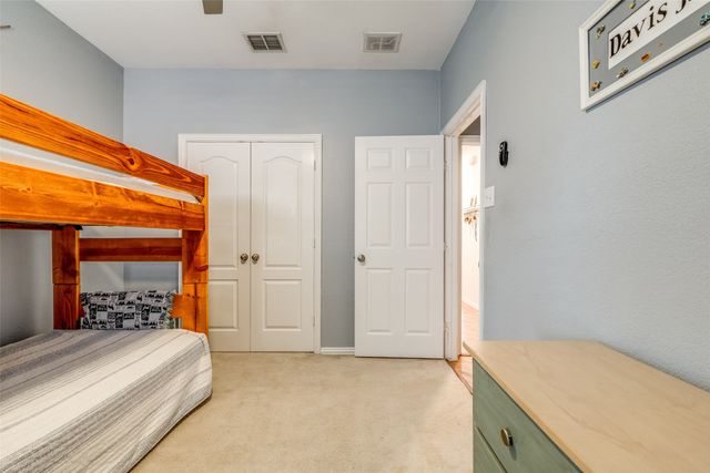 1109 Crest Meadow Drive, Fort Worth, TX 76052